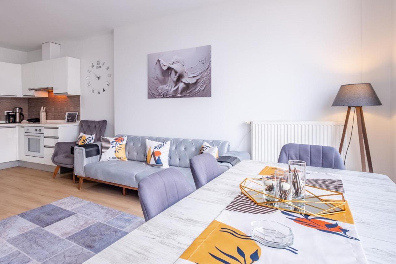 Charming Flat With City View In Atasehir Isztambul Kültér fotó